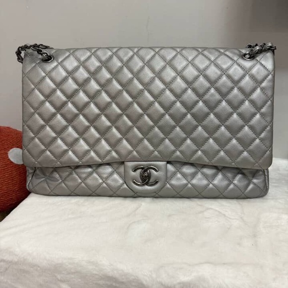CHANEL XXL SILVER BAG - Picture 10 of 10
